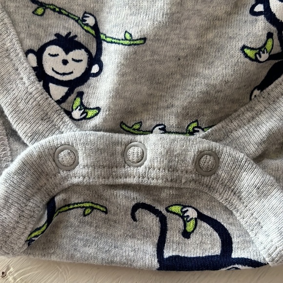 Bundle new 3-6 months onesies - Picture 6 of 6